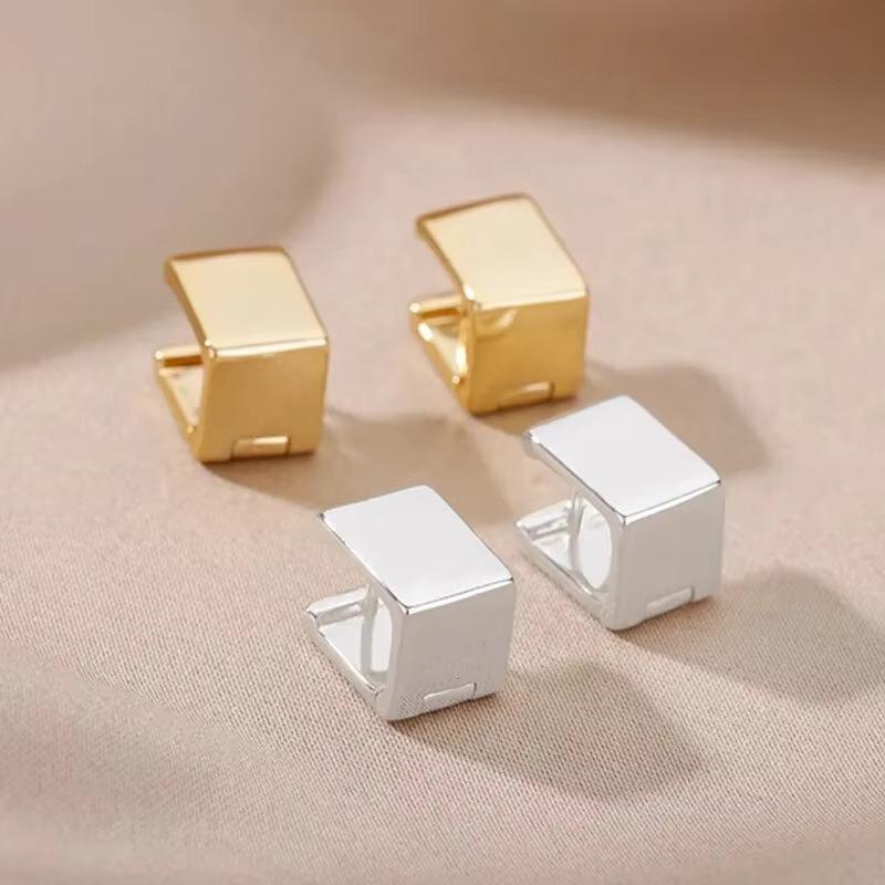 Fashion Commuter Gold Personality Versatile Earrings Gold Geometric Cube Atmospheric Ear Buckles