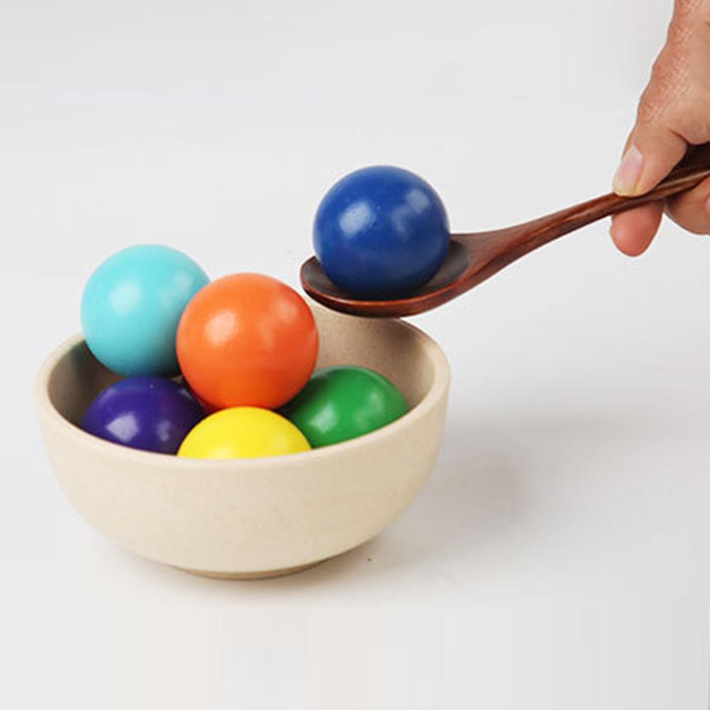 Giochi di apprendimento Montessori - torre di palline rotolanti
