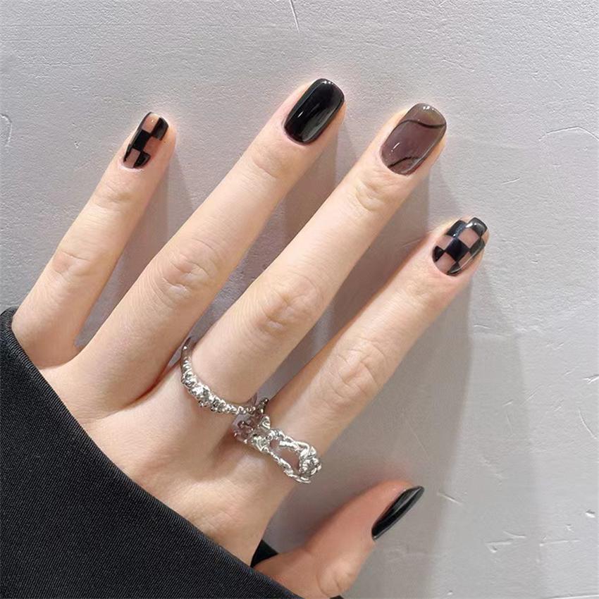 24Pcs Dark Red Tessellated Heart Short Square Press On Nails Removable Artificial Nail Tips