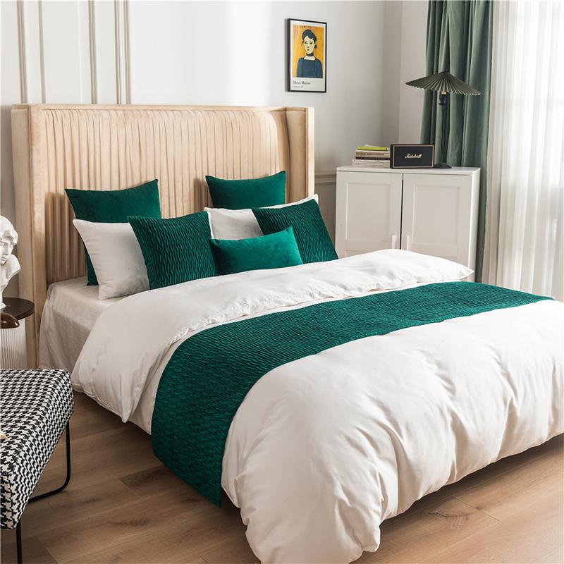 Nordic Simplicity Velvet Wavy Pattern Bed Towel Home Hotel Throw Bed Runner Dining Wedding Party Decor Bed Tail Towel Pillowcase