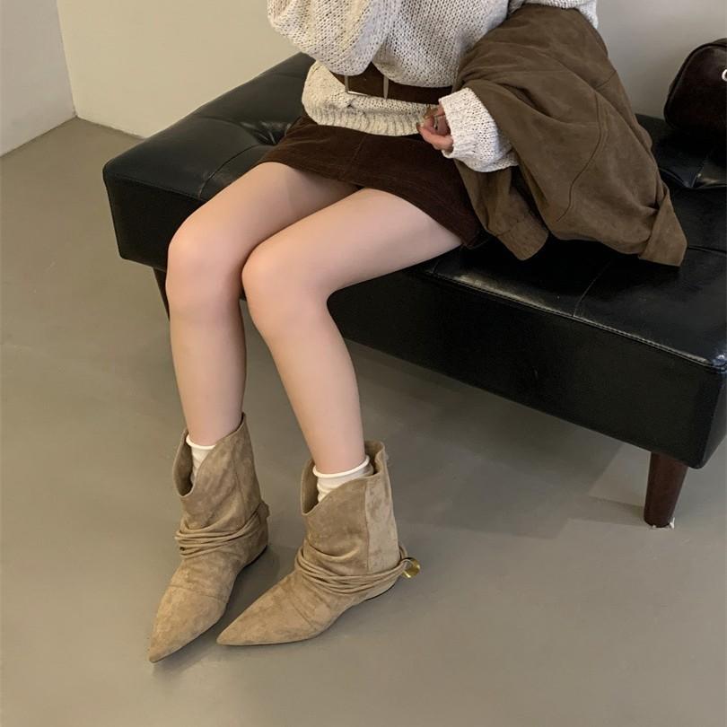 Niche cat and western boots women's folding and piling boots autumn and winter new fashion temperament versatile short boots