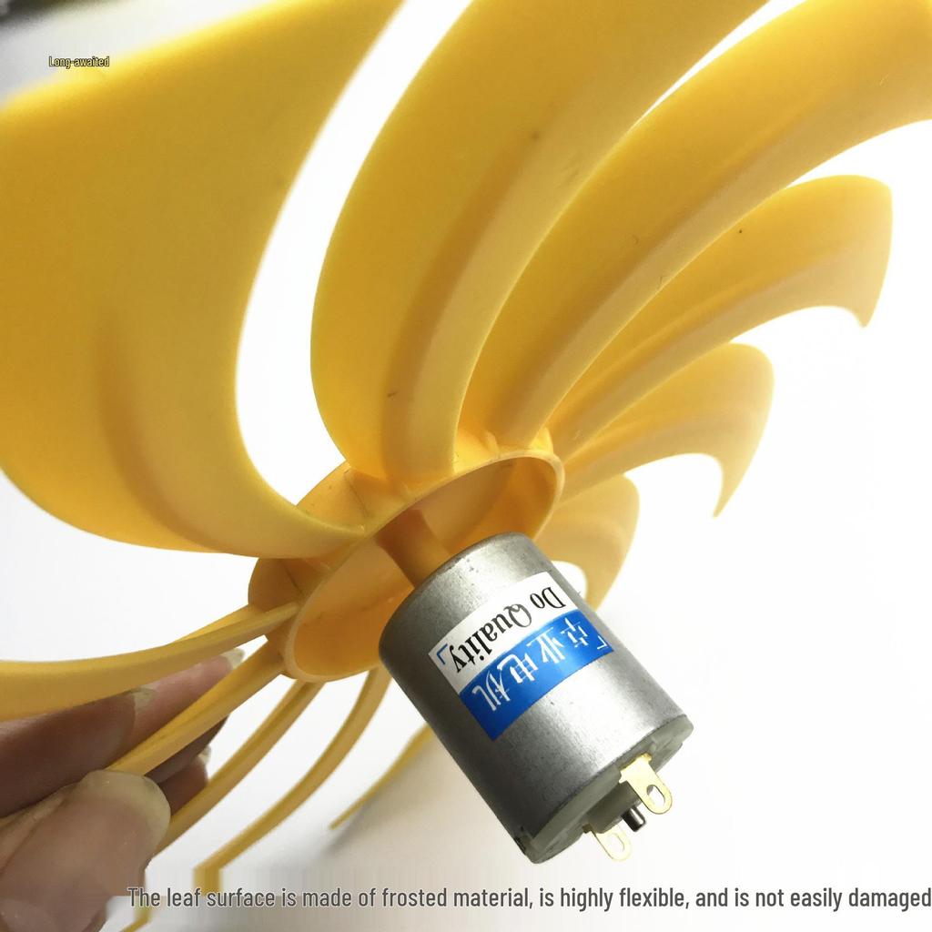Compact 17.5cm USB Wind Power Fan Blade for Micro Wind Energy Generation