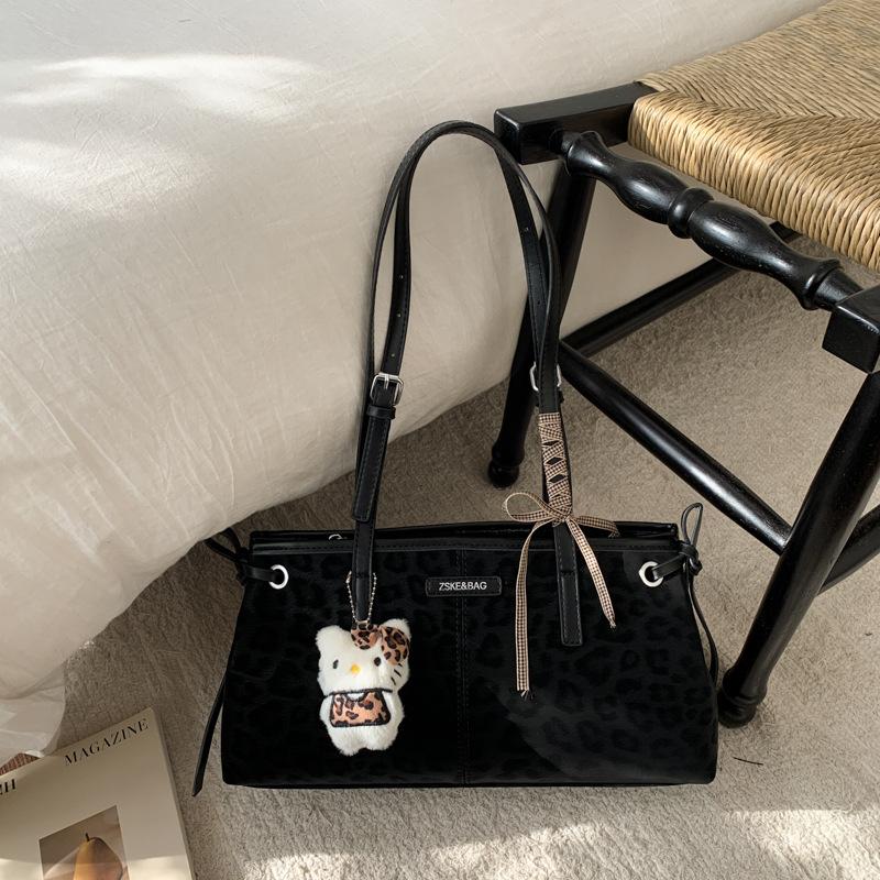 Simple Retro Underarm Bag Women's Autumn New Casual Shoulder Bag Popular Fashion Commuter Bag