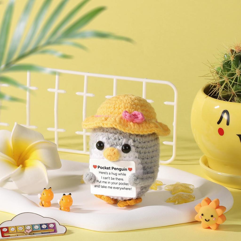 Funny Hug Pocket Penguin Dolls with Card Cute Wool Crochet Emotional Support Penguin Doll with Summer Straw Hat Home Room Decor