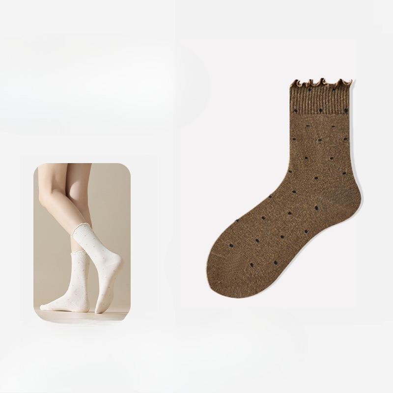 Female Spring and Autumn Wave Point Wooden Ear Edge Comfortable Month Son in The Tube Pile Socks