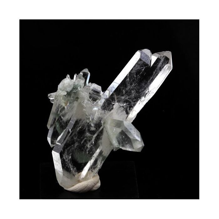 Pierres et Minéraux. Quartz à Ame (faden quartz). 64.0 ct. Freney d'Oisans, Bourg d'Oisans, France.