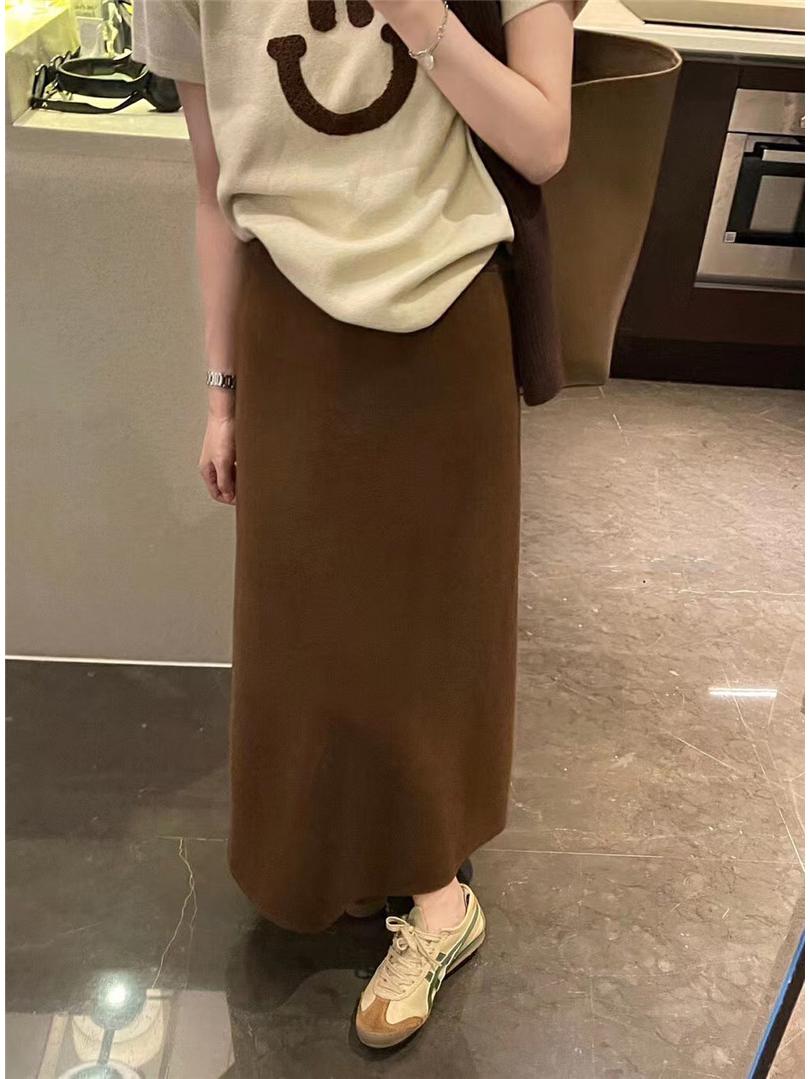 Elegant High-Waisted A-Line Knit Skirt with Slit for Women - Thickened, Bodycon Fit for Autumn and Winter Small