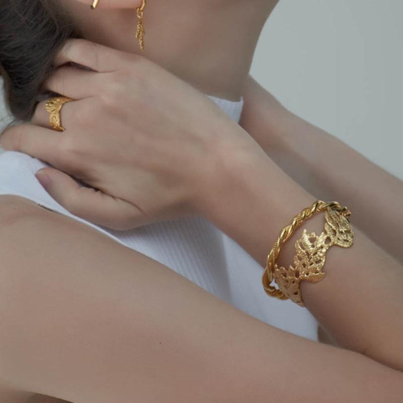 ELYONA Casted Lace Bracelet
