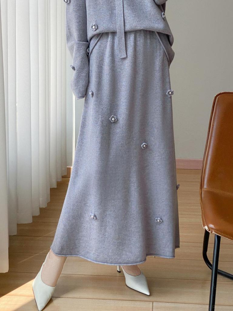 Autumn/Winter Pure Wool Fashion Set with 3D Floral Design Skirt