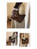 Autumn/Winter 2025 Large Capacity Retro Shoulder Tote Bag for Women