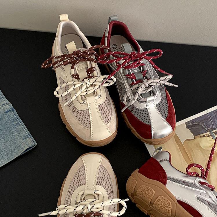 Fashion NEW Women Shoes Spring New Breathable Sports Mesh Versatile Summer Hollow Walking Flying Woven No-slip Ladies Sneakers