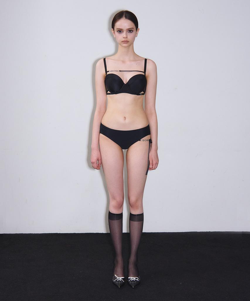 VINAJ N Chain Horizontal Half-Cup Bikini Bra (Black)
