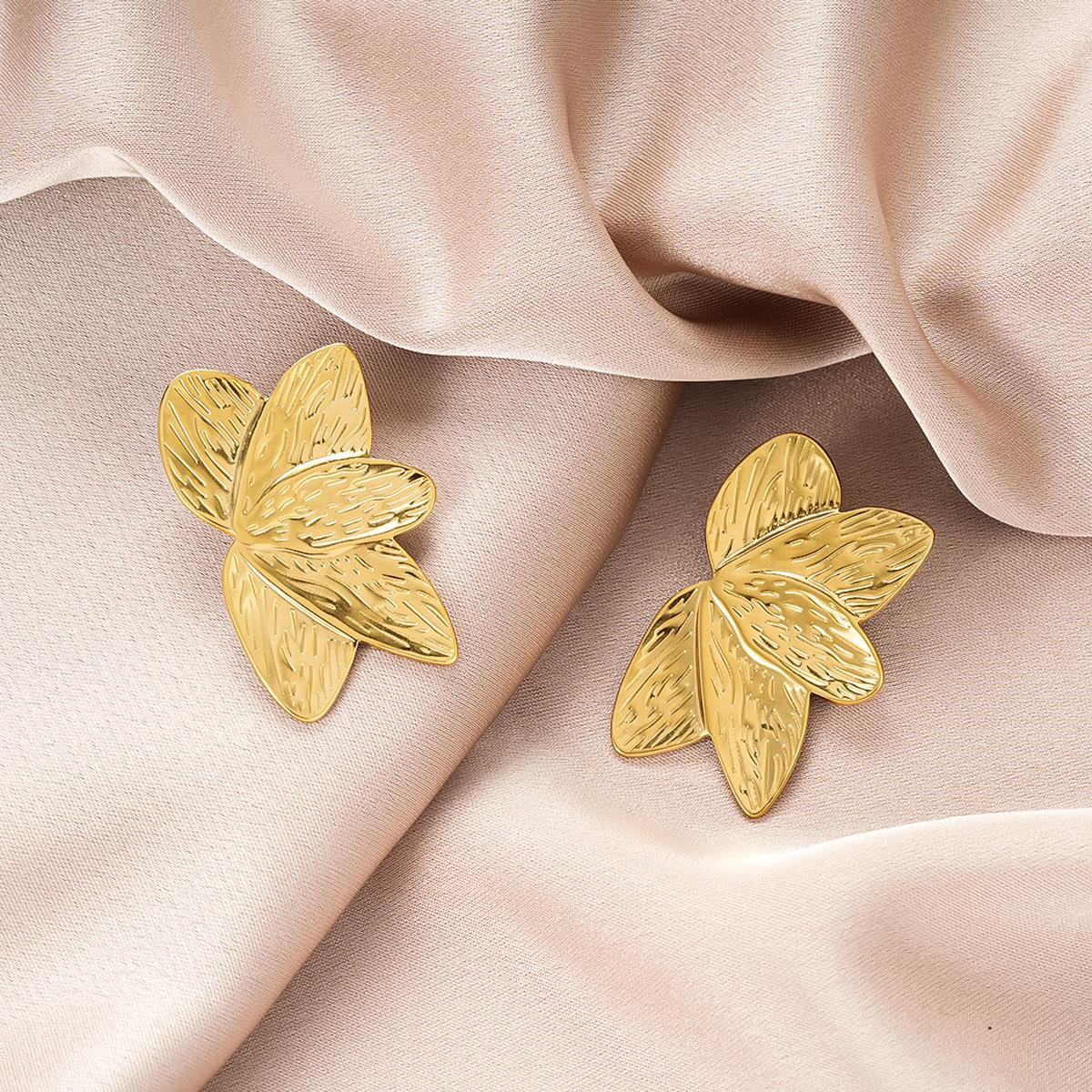 

Stainless Steel Metal Flower Leaf Stud Earrings for Women 2026 New Trendy Daily Wear Earrings Jewelry for Women Wholesale