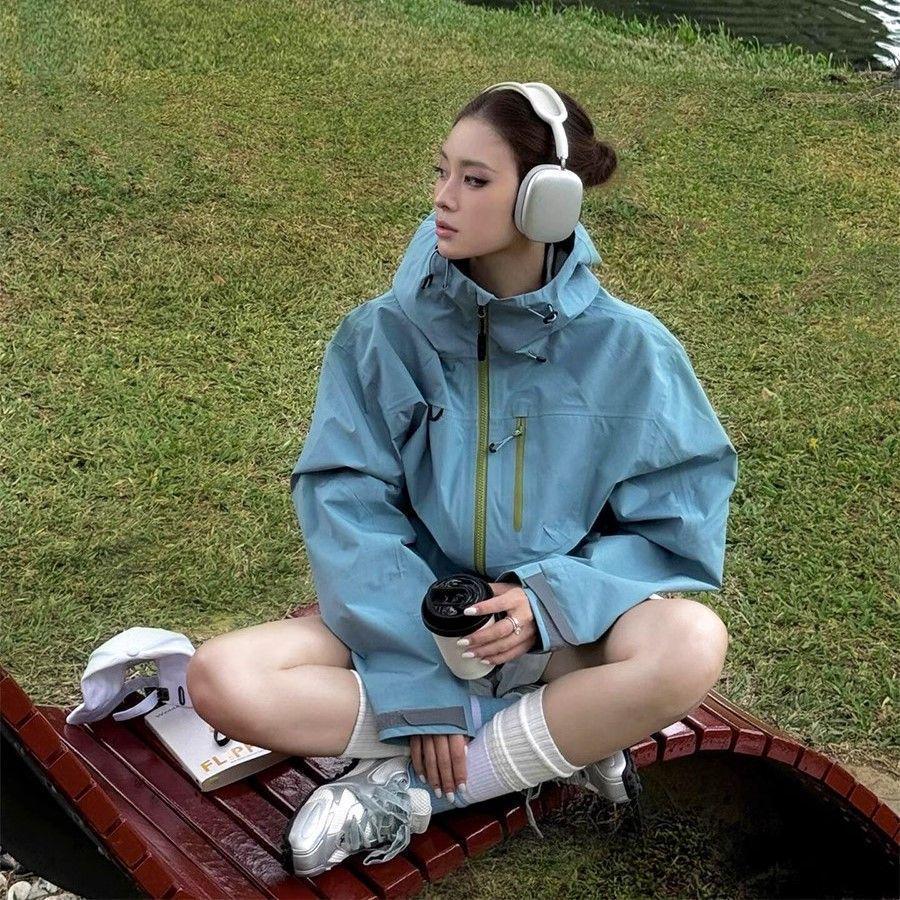 Top-Selling Women's Windproof Waterproof Hiking Jacket – Stylish Spring/Autumn Mountaineering Gear 2025