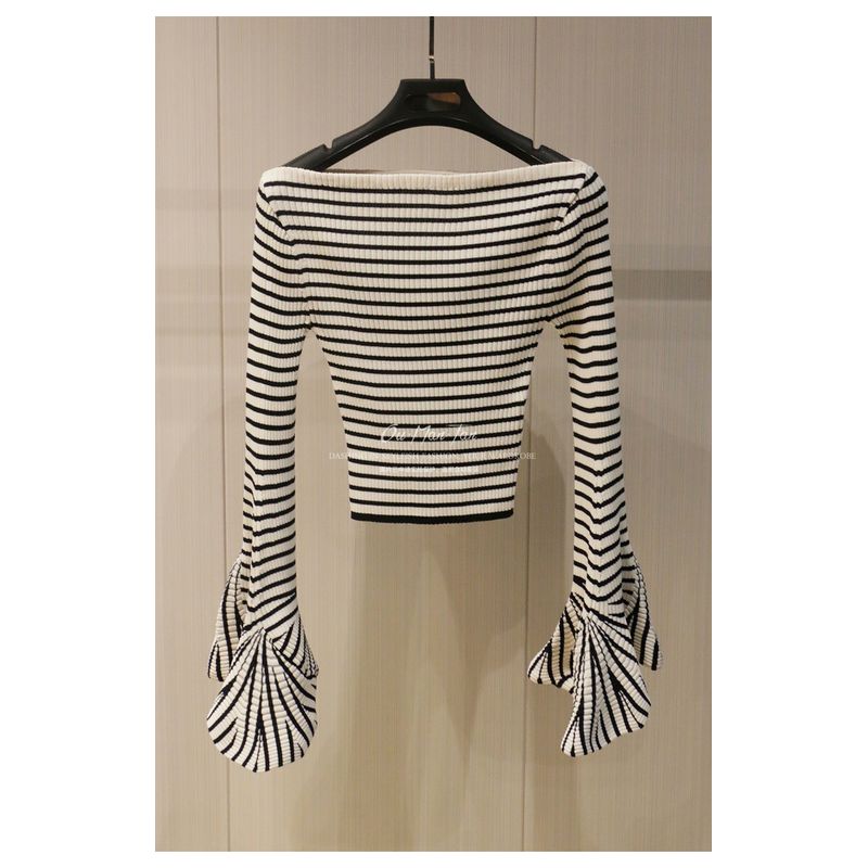 

French Minority Stylish Stripes off-Neck Design Knitwear Asymmetrical Bell Sleeve Short Waist-Controlled Top Women Stripes S