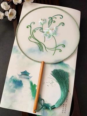 Chinese Traditional Art Embroidery Wooden Hand Fan, Classical, Ancient Dance Costume, Han Fu Cheongsam with Long Handle, Tasse