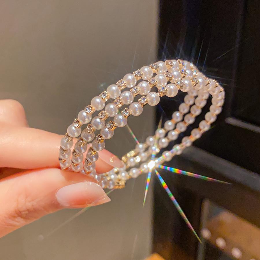 Pearl Multilayer Bangle With Rhinestone Embellishments For Elegant Fashion Accessories