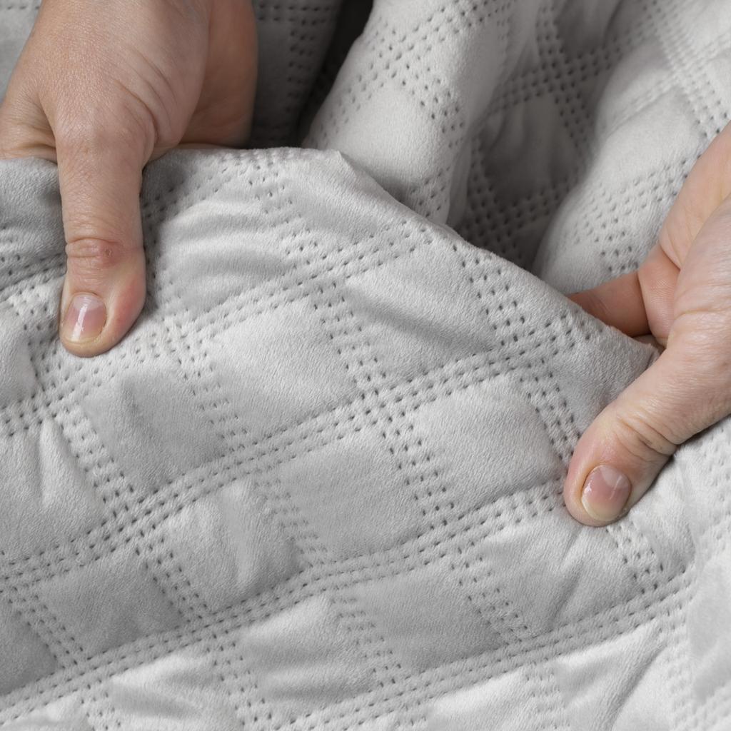 Velvi Pastel Gray Velvet Bedspread with Geometric Pattern 220x240