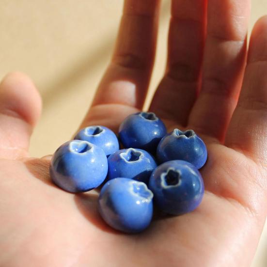 6Pcs 3D Blueberry Fridge Magnet DIY Home Office Kitchen Locker Fridge Resin Mini Berry Fruit Magnetic Decoration Ornament