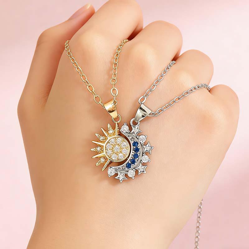 2er Set Niedliche Romantik Edelstahl Zirkon Stern Mond Umarmung Anhänger Halskette für Damen Herren Jubiläumsgeschenk Freund Schmuck