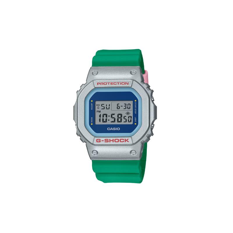 

Casio G-SQUAD series G-SHOCK 5600 series 200 meters waterproof quartz movement resin strap Japanese and Korean watch unisex gray dial DW-5600EU-8A3JF серый