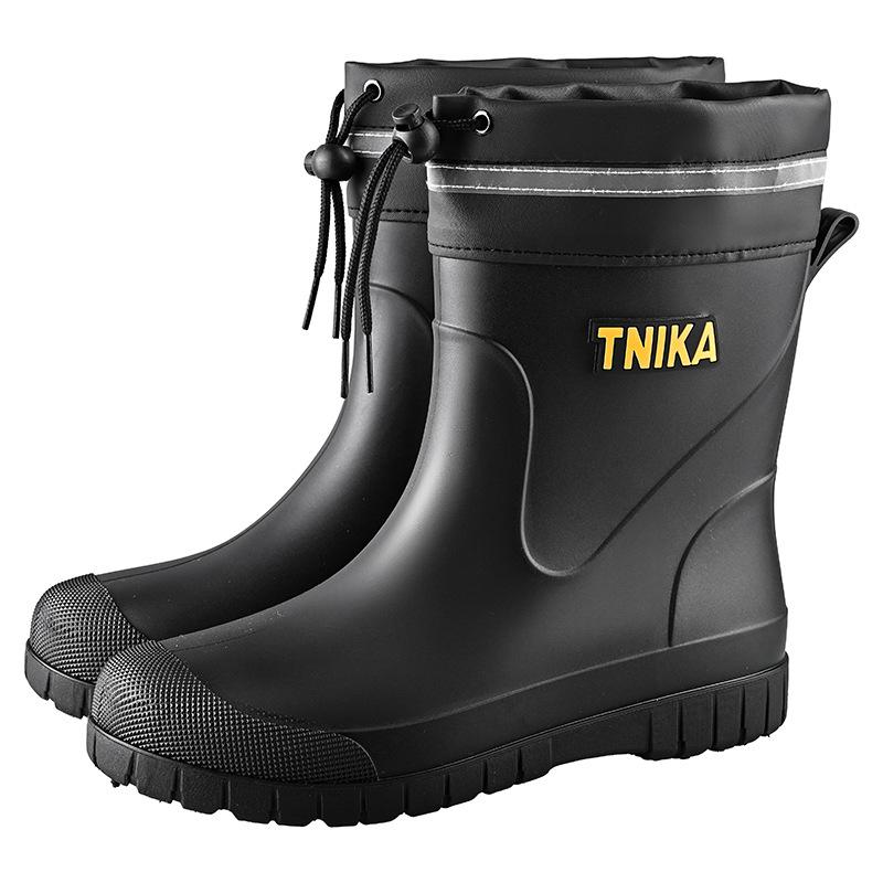 Men's medium rain boots tide and rainy day travel wading shoe bundle waterproof men's rain shoes non-slip rubber shoes thermal cover shoes
