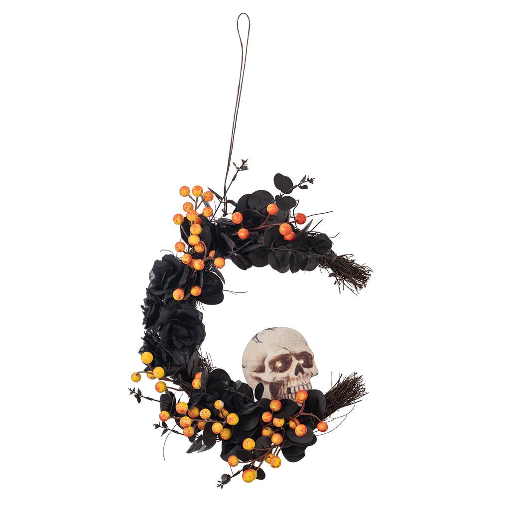

Stylish Decoration Halloween With Beautiful Rose Adorned Skull Wreath And Delightful Black Cat For Atmosphere Spooky Halloween Skull Wreath