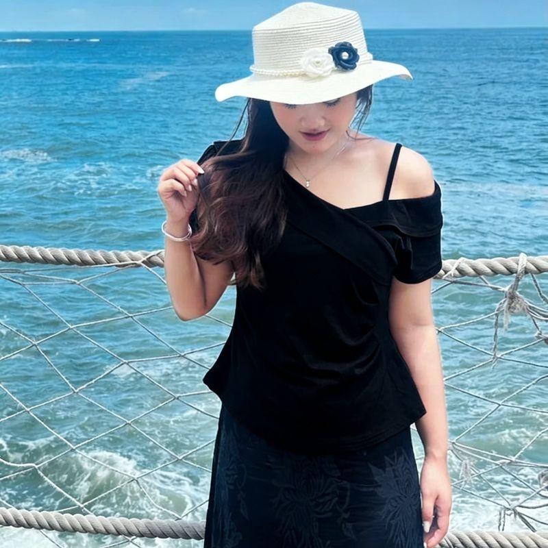 

Rou8Ao Plus Size Women s Fashion Pure Sweet Off-Shoulder Short Sleeve T-Shirt 2026 Summer Waist-Cinching Slimming Unique Top Black 4XL