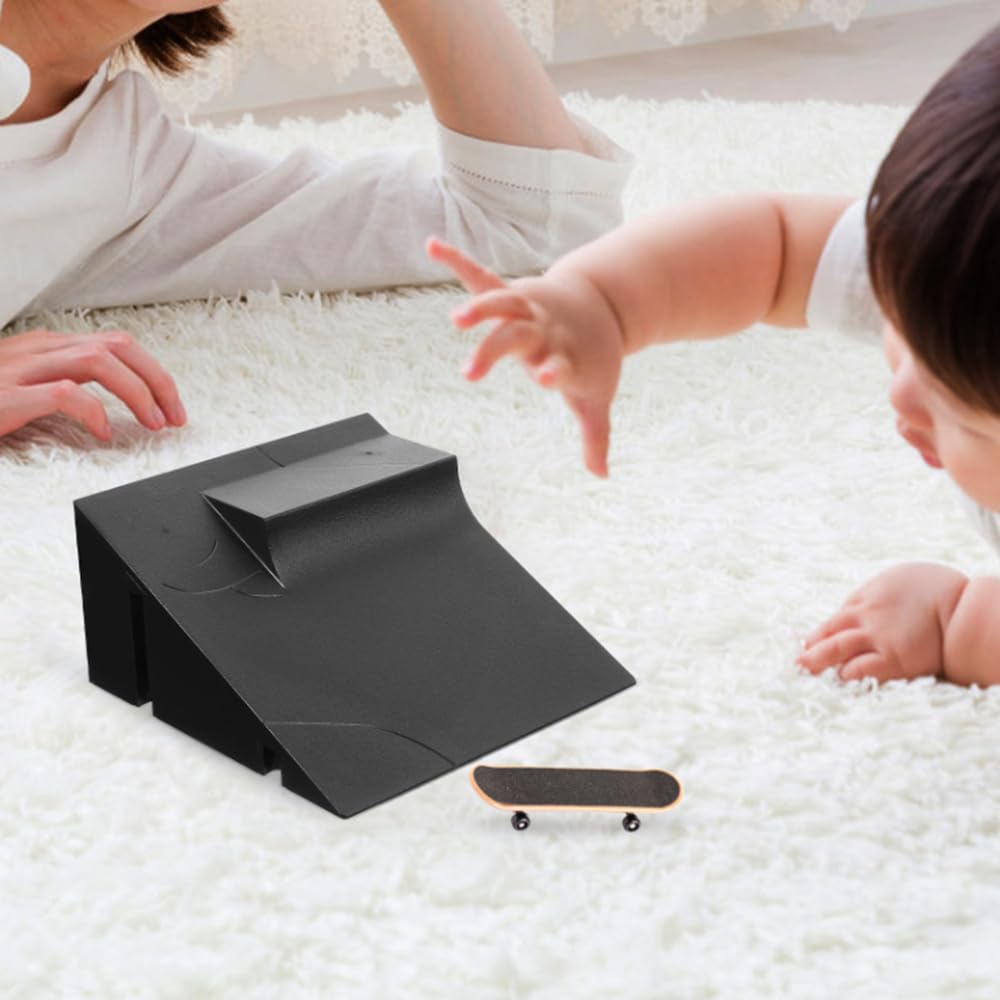 LIKENNY Finger Finger Skate Park Mini Finger Park Toy for Boys and Day Perfect for Skateboarding Image Training Skateboard, Kit, Kit, Girls,