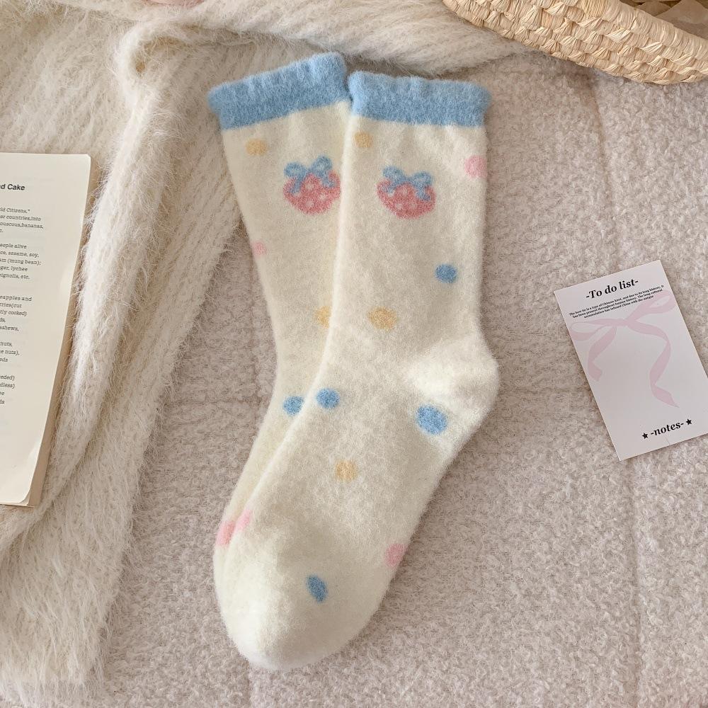 Pink Australian Fleece Thickened Warm Mid-calf Socks for Women's Autumn and Winter, Strawberry Cartoon Rabbit Bow Sleep Floor Socks
