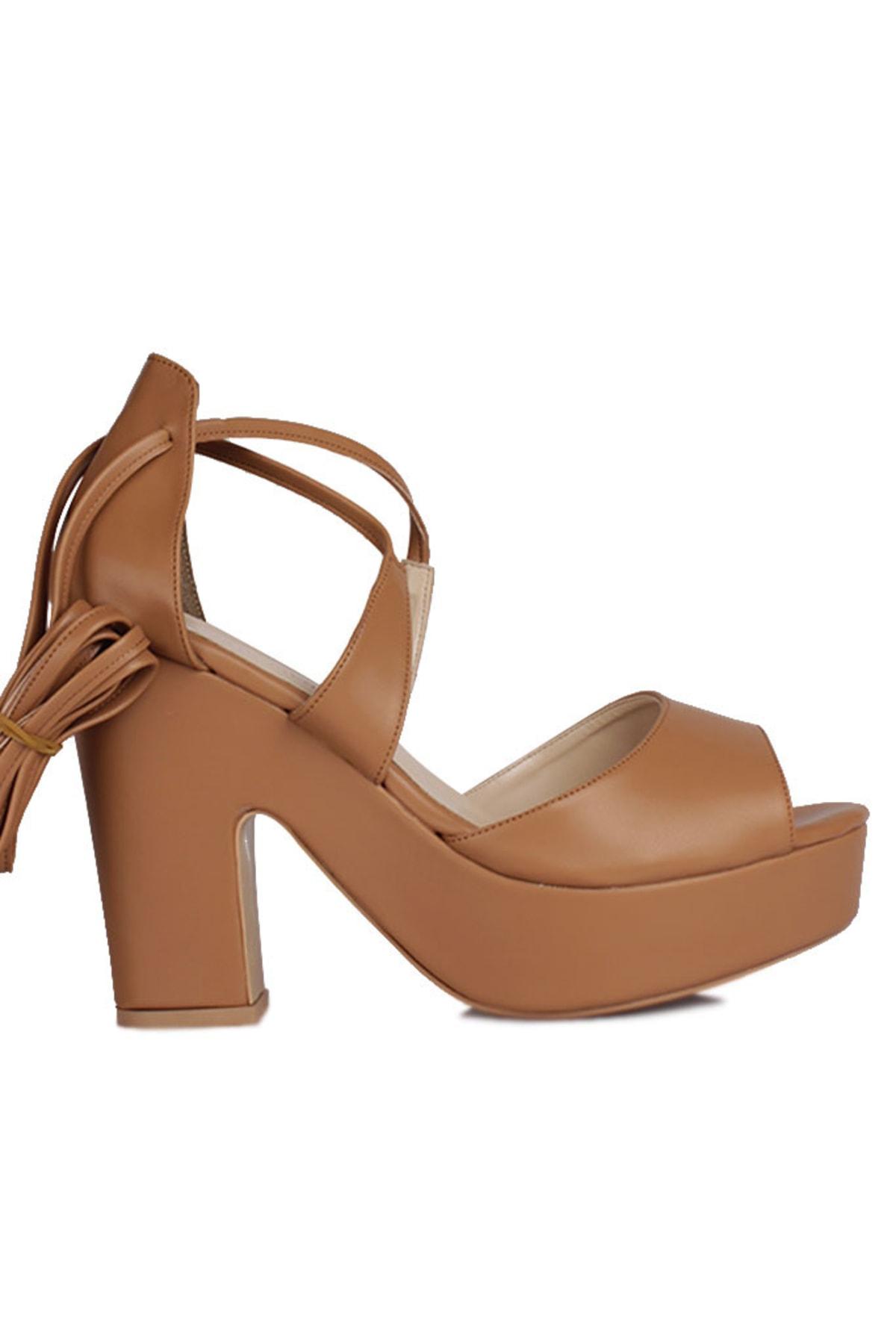 

Women s Plus Size 111090 162 Tan Large & Small Platform Shoes 41