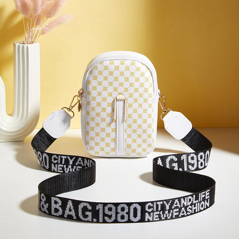 

New women s bag printing trend fashion small bag letter shoulder strap mobile phone bag women s bag белый