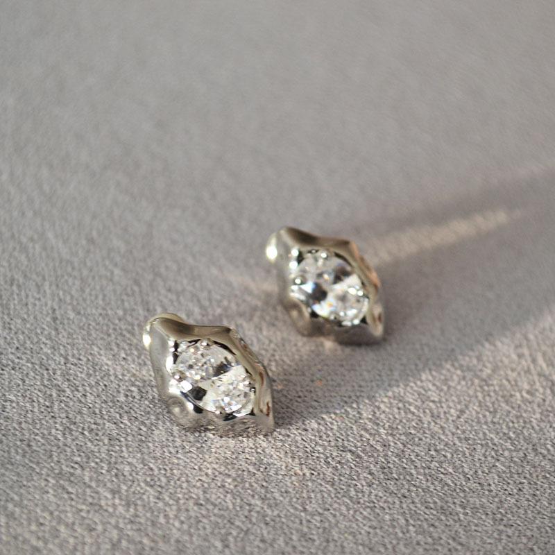 

Серьги из серебра 925 пробы с лавовым цирконием неправильной формы для женщин — дизайн в европейском и американском стиле платиновый