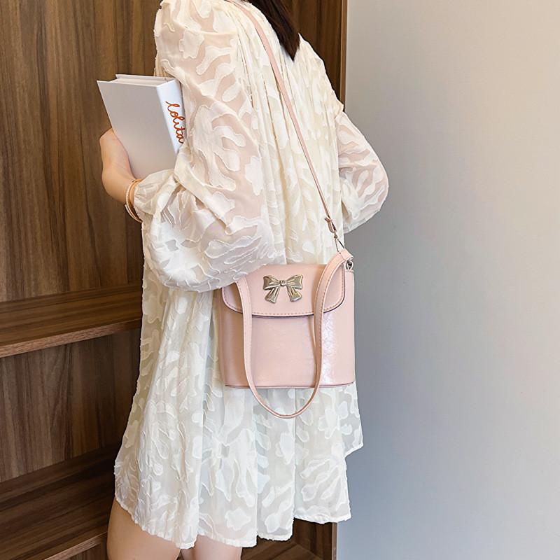 Stylish Small Square Bag 2024 New Summer Fresh Shoulder Bag For Women Chic Black