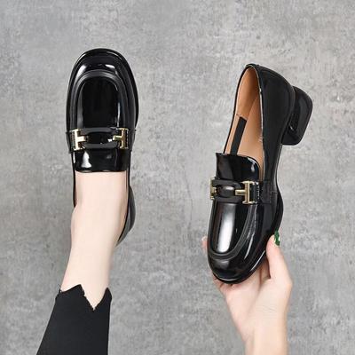 Bout rond printemps nouveau une pédale confortable cuir verni de vache première couche talon épais chaussures simples petites chaussures en cuir