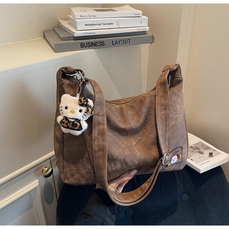 Large-capacity Commuter Bag Women's Autumn New Casual Niche Shoulder Bag High-value Fashionable Underarm Bag