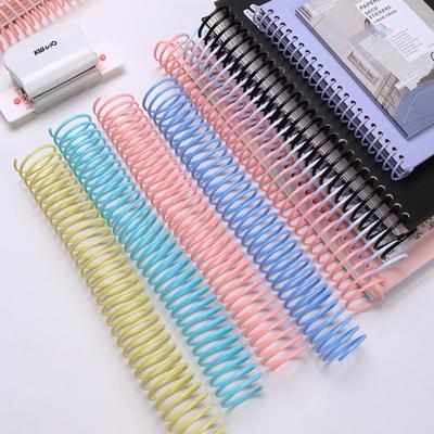 8 Stück 16 mm 35 mm Bunte Spiralringe für lose Blätter 8 Farben, Können beliebig für A4 A5 B5 Bücher Notizbuch-Ordner zugeschnitten werden