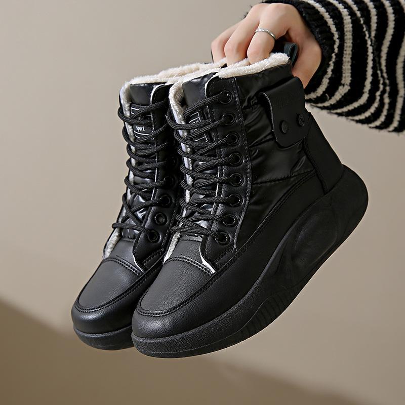 2025 winter new ins Korean version velvet high-top little white shoes female students high-top thick-soled casual warm 6022