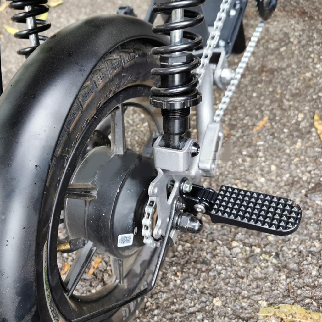 1 Pair Electric Scooter Pedals Anti Slip Folding Footrest for Electric Scooter Replacement Pedals Metal Foldable Pegs