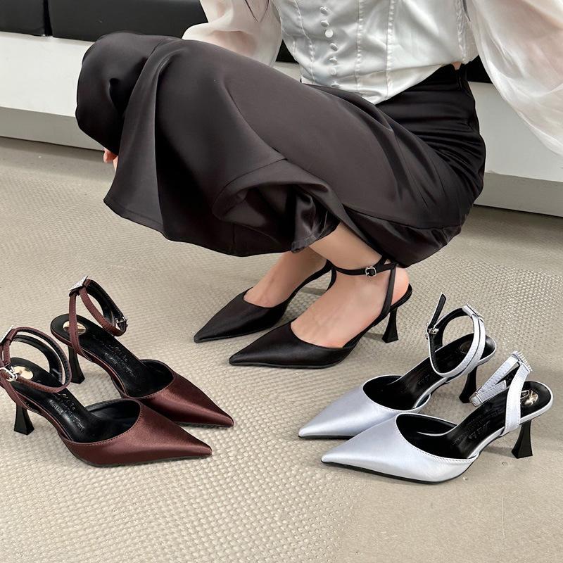 High heels summer new black pointed simple OL work shoes bag head empty high heels sandals