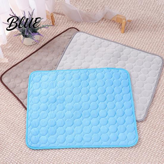 Washable Dog Cooling Pad Mat Self-Cooling Summer Pet Breathable Ice Silk Cool Bed Pad Portable Mat for Large Small Dogs Cats