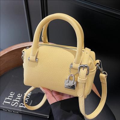 Solid Color Portable Women's New Fashionable Versatile Shoulder Messenger Bag