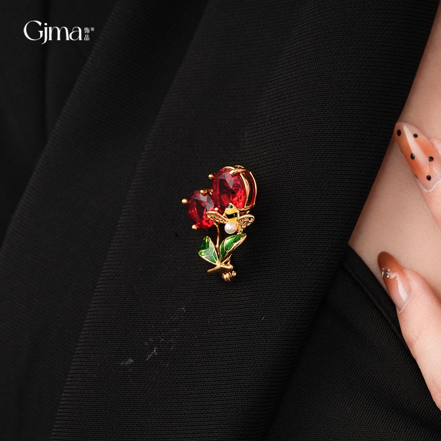 French Delicate Glass Oil Drop Cherry Pearl Brooch Light Luxury Pin Clothing Accessories