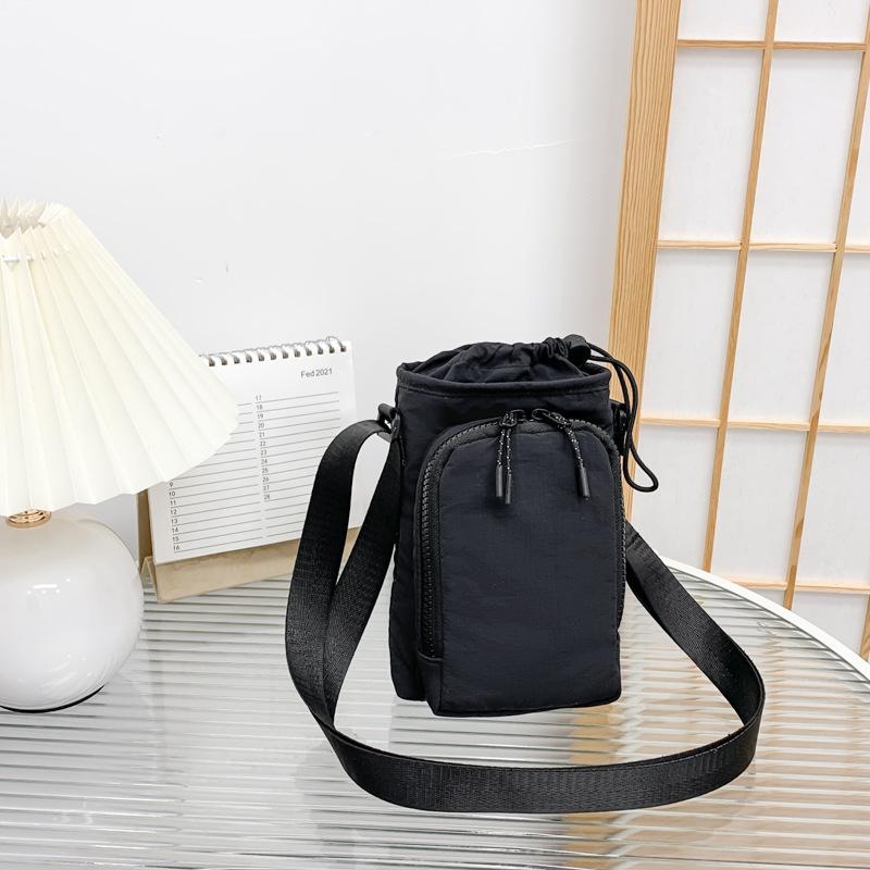 

ater bottle cover bag men s multi-functional women s lightweight and simple mobile phone bag daily commuting outdoor riding niche messenger bag чёрный