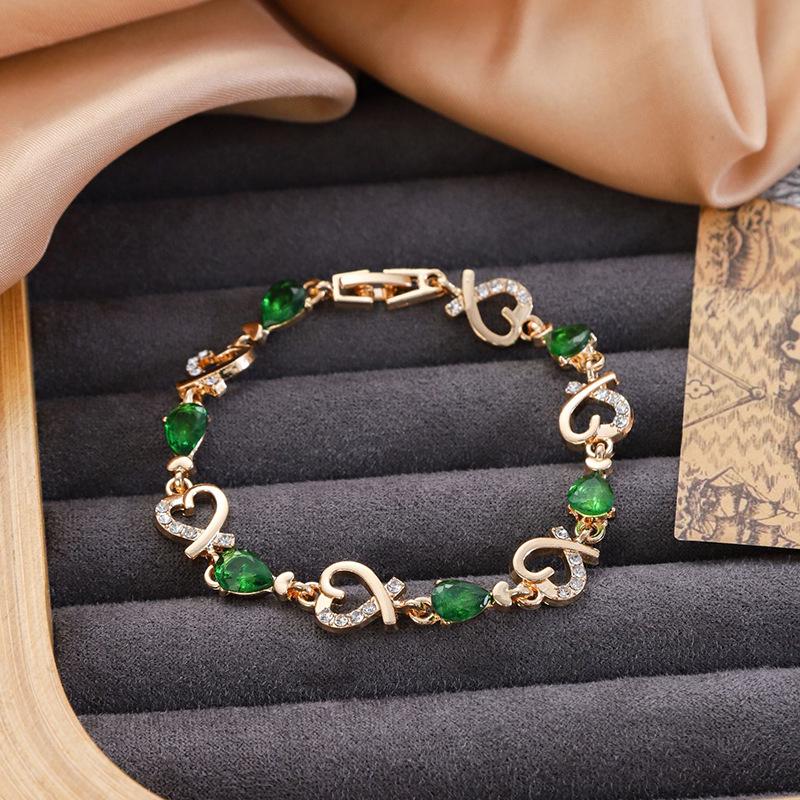 „Koreanisches herzförmiges Liebesarmband mit Diamantblumen-Design – Valentinstagsgeschenk für Frauen“