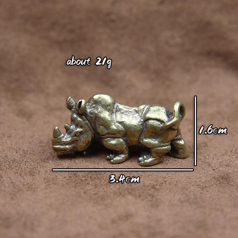 1PC Fatto a mano in puro rame carino rinoceronte miniature figurine solido ottone vintage rinoceronte ornamenti animali da tè decorazioni da tavolo artigianato