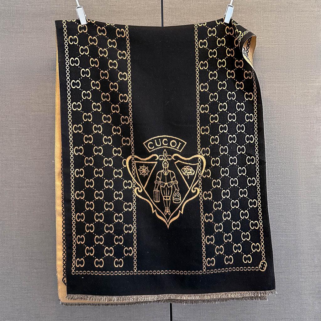 Autumn and winter double C pattern jacquard scarf personalized exquisite portrait badge scarf thickened warm long shawl