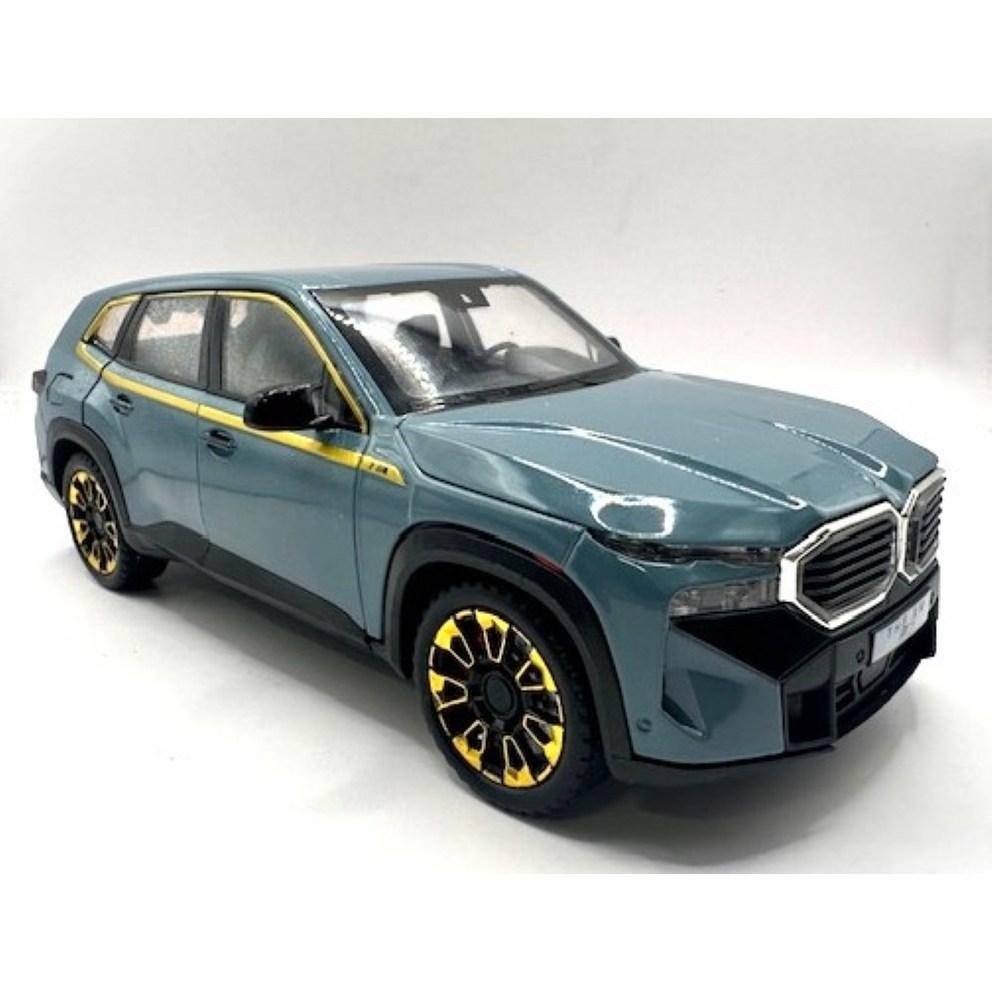 BMW XM SUV 1:24 Scale Diecast Model Car