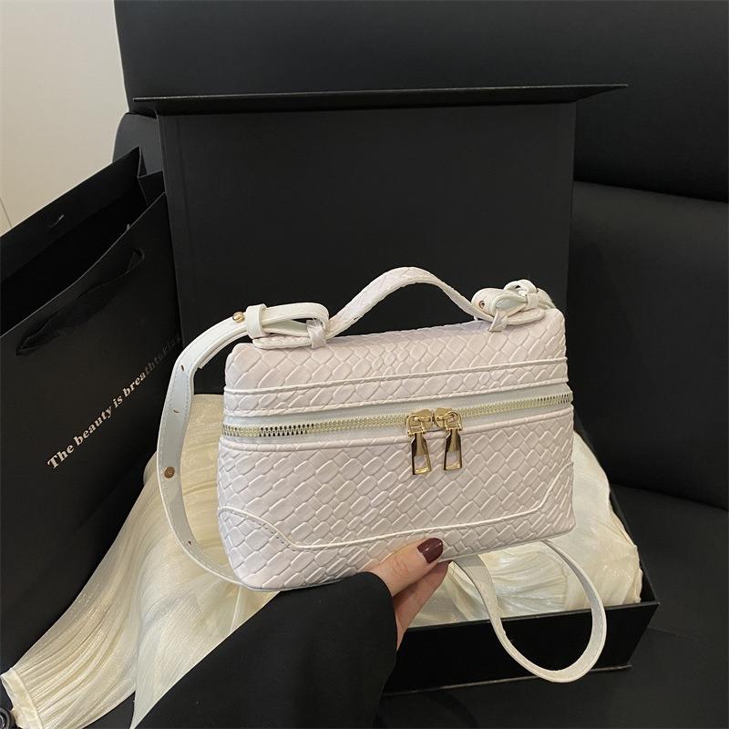 Niche Handbag Women's New Cute Girl Small Square Bag Light Luxury Niche Shoulder Messenger Bag