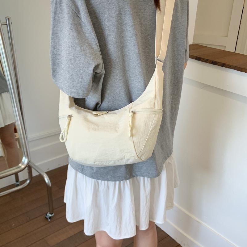

2026New dumpling bag, lightweight and versatile crossbody bag, waterproof nyl large-capacity shoulder bag, casual crescent bag білий